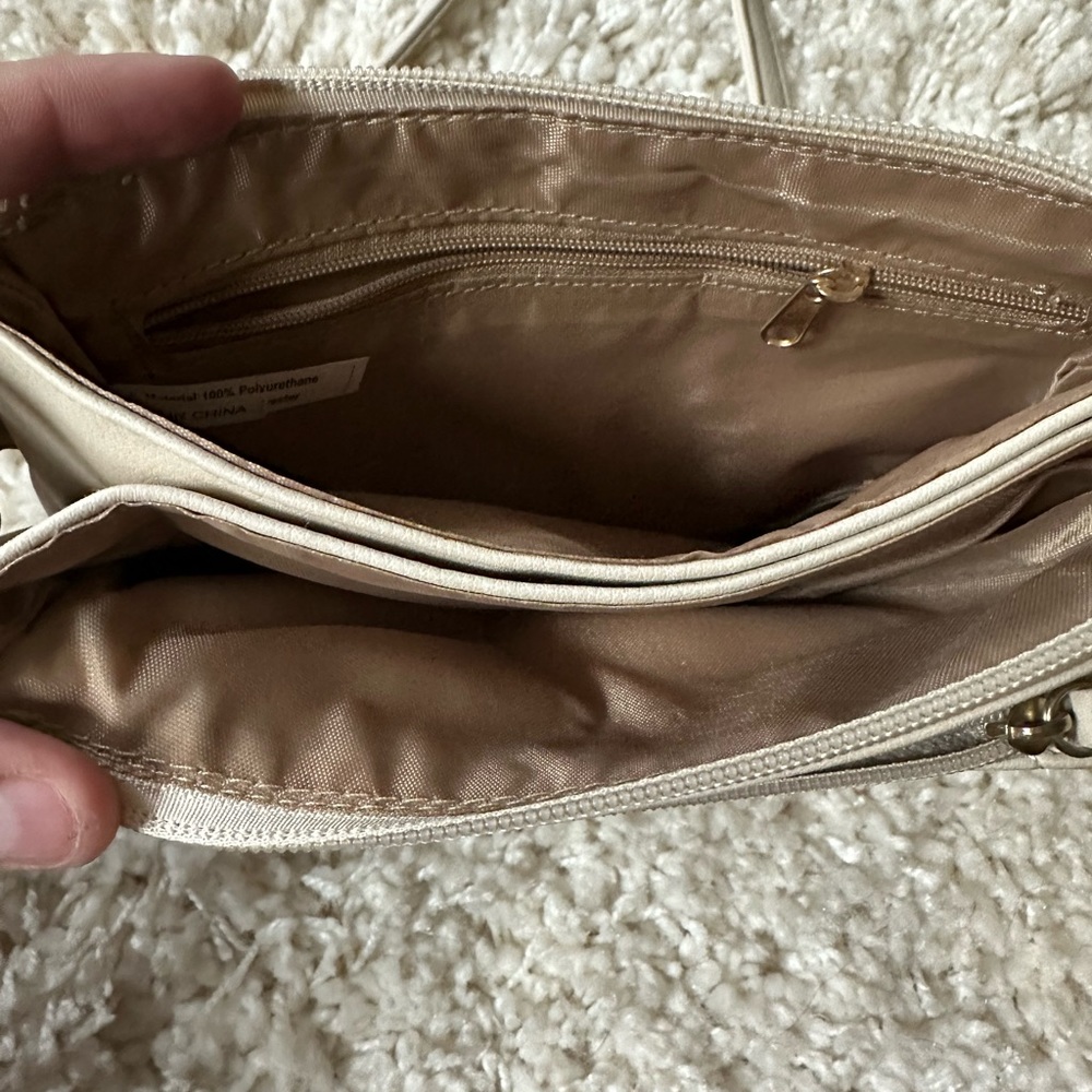 Brand new crossbody Nicole by Nicole Miller soft beige cream fall clutch… - Picture 3 of 5